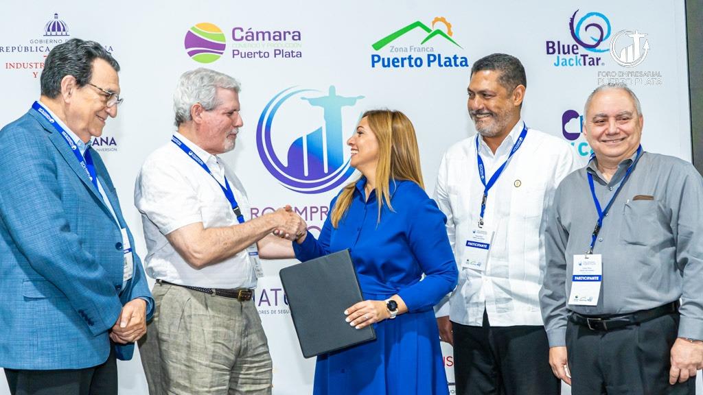 Cámaras de Comercio de Puerto Plata y de Puerto Rico USA firman convenio para promover iniciativas económicas bilaterales   