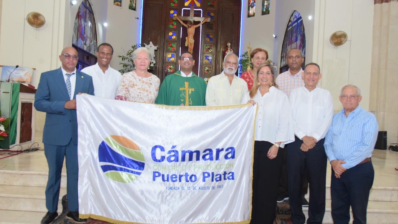  Cámara de Comercio y Producción de Puerto Plata celebró los 107 años de la institución con una misa y un encuentro.